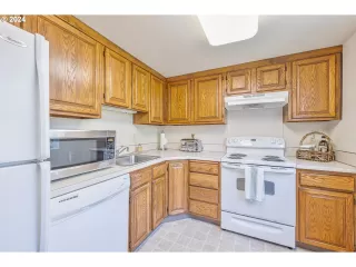 Photo #5: 24155265 Listing 