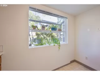 Photo #6: 24155265 Listing 