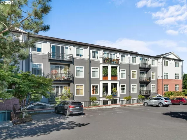 MLS: 24155846 Condo For Sale