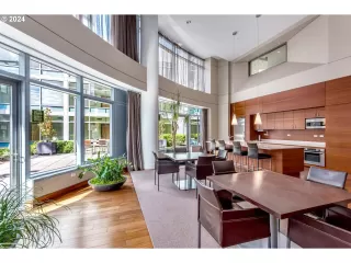 Photo #3: 24157863 Listing