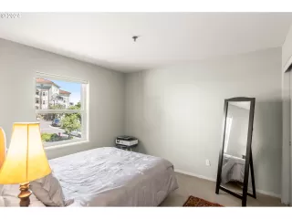 Photo #5: 24159836 Listing