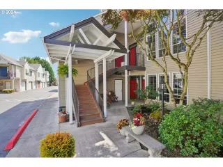 Photo #4: 24160019 Listing