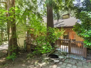 Photo #1: 24160101 Listing