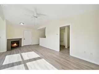 Photo #5: 24160237 Listing 