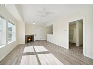 Photo #6: 24160237 Listing 