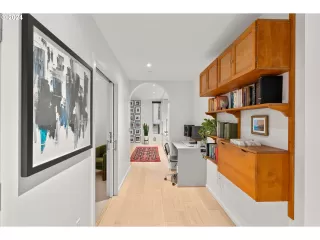 Photo #4: 24160566 Listing 