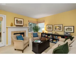 Photo #3: 24161350 Listing