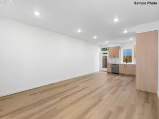 Photo #1: 241620571 Listing 