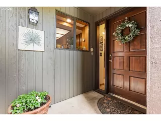 Photo #2: 24162997 Listing 