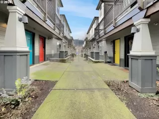 Photo #1: 24164255 Listing 