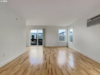 Photo #5: 24164255 Listing 