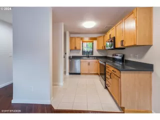 Photo #1: 24164442 Listing