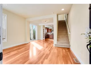 Photo #6: 24166169 Listing 