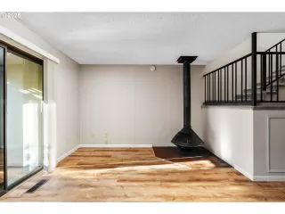 Photo #3: 24166773 Listing 