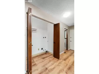 Photo #5: 24166773 Listing 