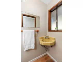 Photo #6: 24166773 Listing 