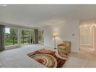 Photo #4: 24167842 Listing 