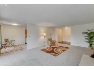 Photo #5: 24167842 Listing 