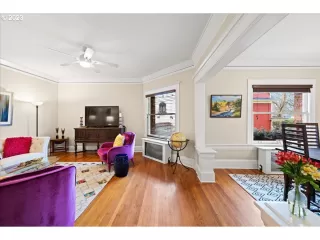 Photo #5: 24168538 Listing