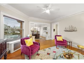 Photo #6: 24168538 Listing