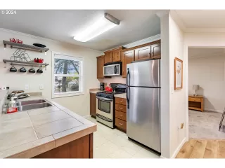 Photo #3: 24169468 Listing 