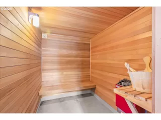 Photo #5: 24171728 Listing