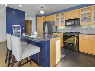 Photo #2: 24171796 Listing