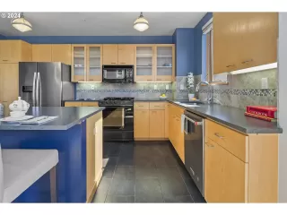 Photo #3: 24171796 Listing