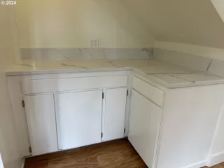 Photo #5: 24173842 Listing 
