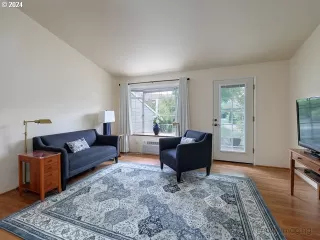 Photo #4: 24174491 Listing 