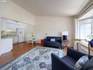 Photo #6: 24174491 Listing 