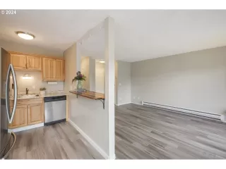 Photo #1: 24174960 Listing