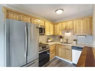 Photo #2: 24174960 Listing