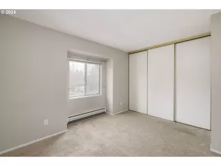 Photo #4: 24174960 Listing