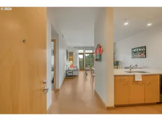 Photo #1: 24175025 Listing