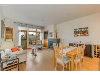 Photo #2: 24175025 Listing