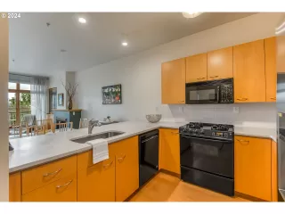 Photo #3: 24175025 Listing