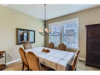 Photo #6: 24175054 Listing