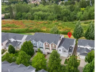 Photo #2: 24175850 Listing