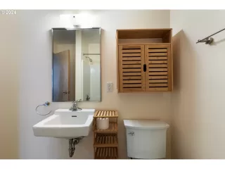 Photo #5: 24176350 Listing 