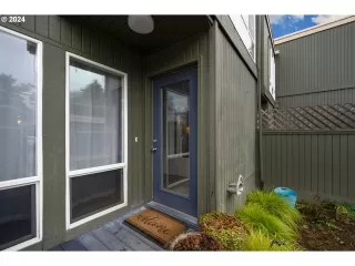 Photo #3: 24176564 Listing 