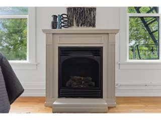 More Details about MLS # 24176978 : 1631 NW EVERETT ST 307