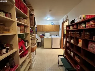 Photo #2: 241770502 Listing