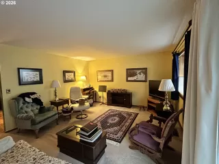 Photo #5: 241770502 Listing