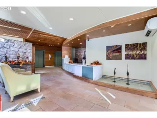 Photo #3: 24177472 Listing