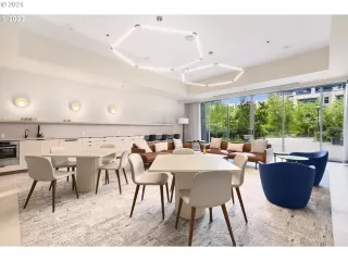 Photo #3: 24177539 Listing 