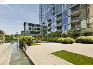 Photo #4: 24177539 Listing 