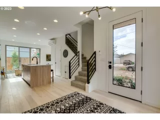 Photo #3: 24177787 Listing