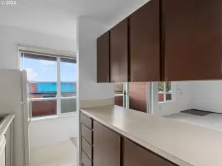 Photo #4: 24180237 Listing 