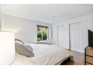 More Details about MLS # 24181373 : 650 SW MEADOW DR 121